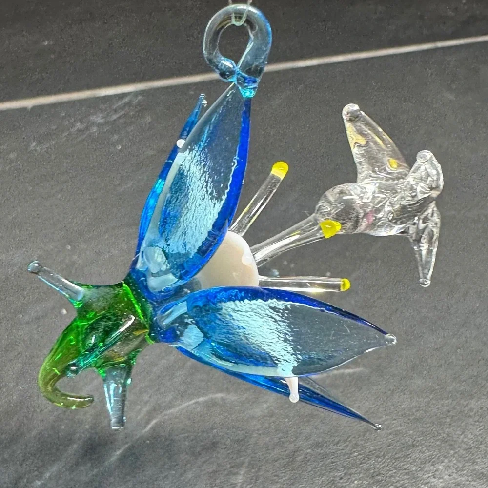 Hand‎ Blown Glass Hummingbird Flower Ornament Suncatcher Blue Green Clear 3